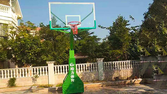 熱烈祝賀鶴山碧桂園傲湖峰私人別墅移動(dòng)籃球架完成驗(yàn)收