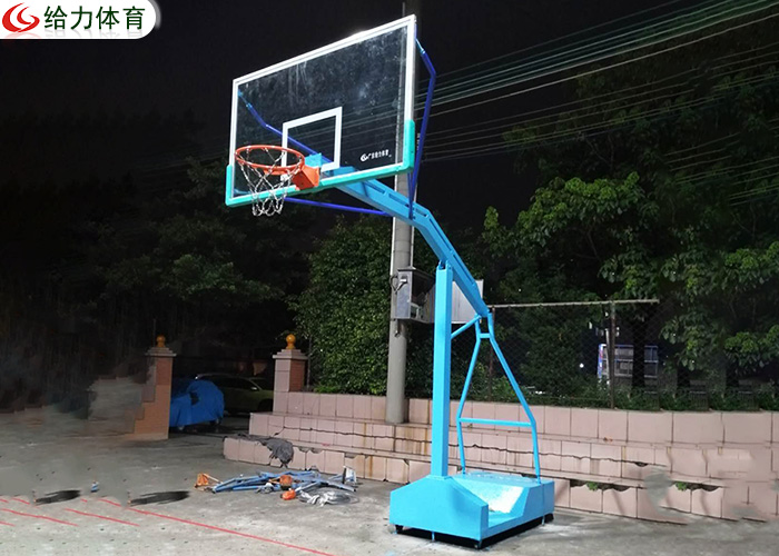 移動籃球架
