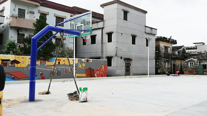 村委會(huì)籃球架